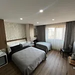 Sis Hotel