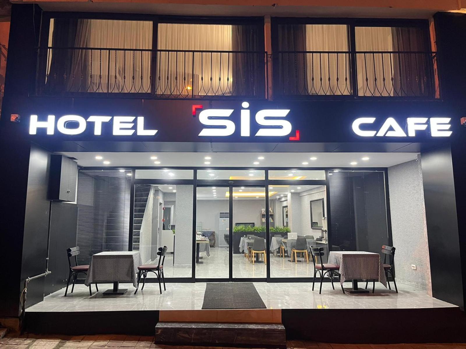 Hotel Sis *
